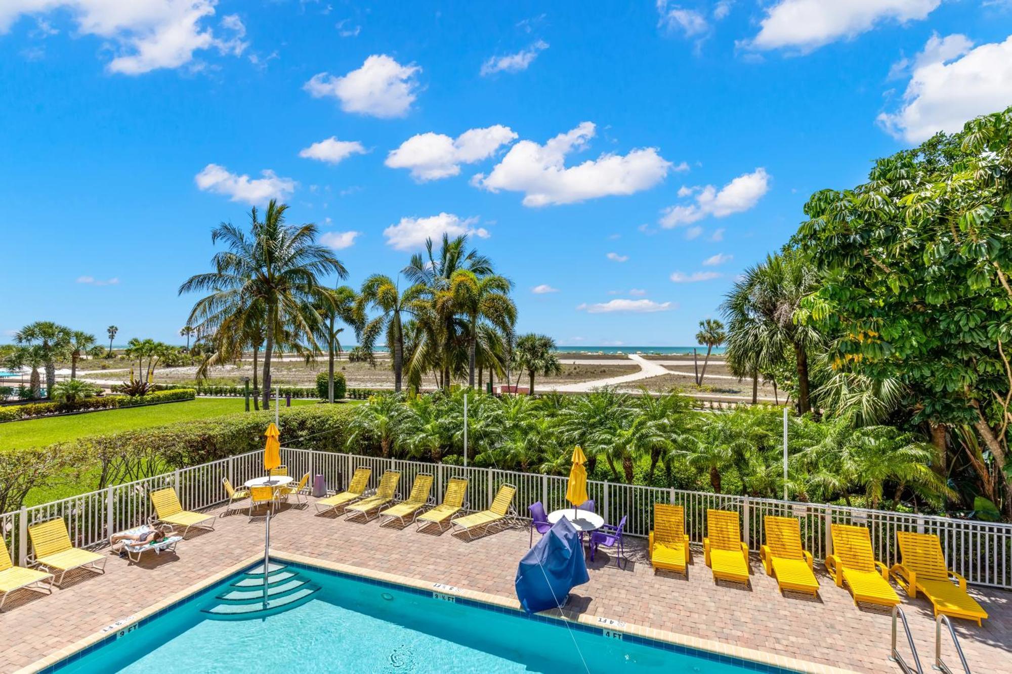 South Beach Oceanfront Resort St. Pete Beach Zimmer foto