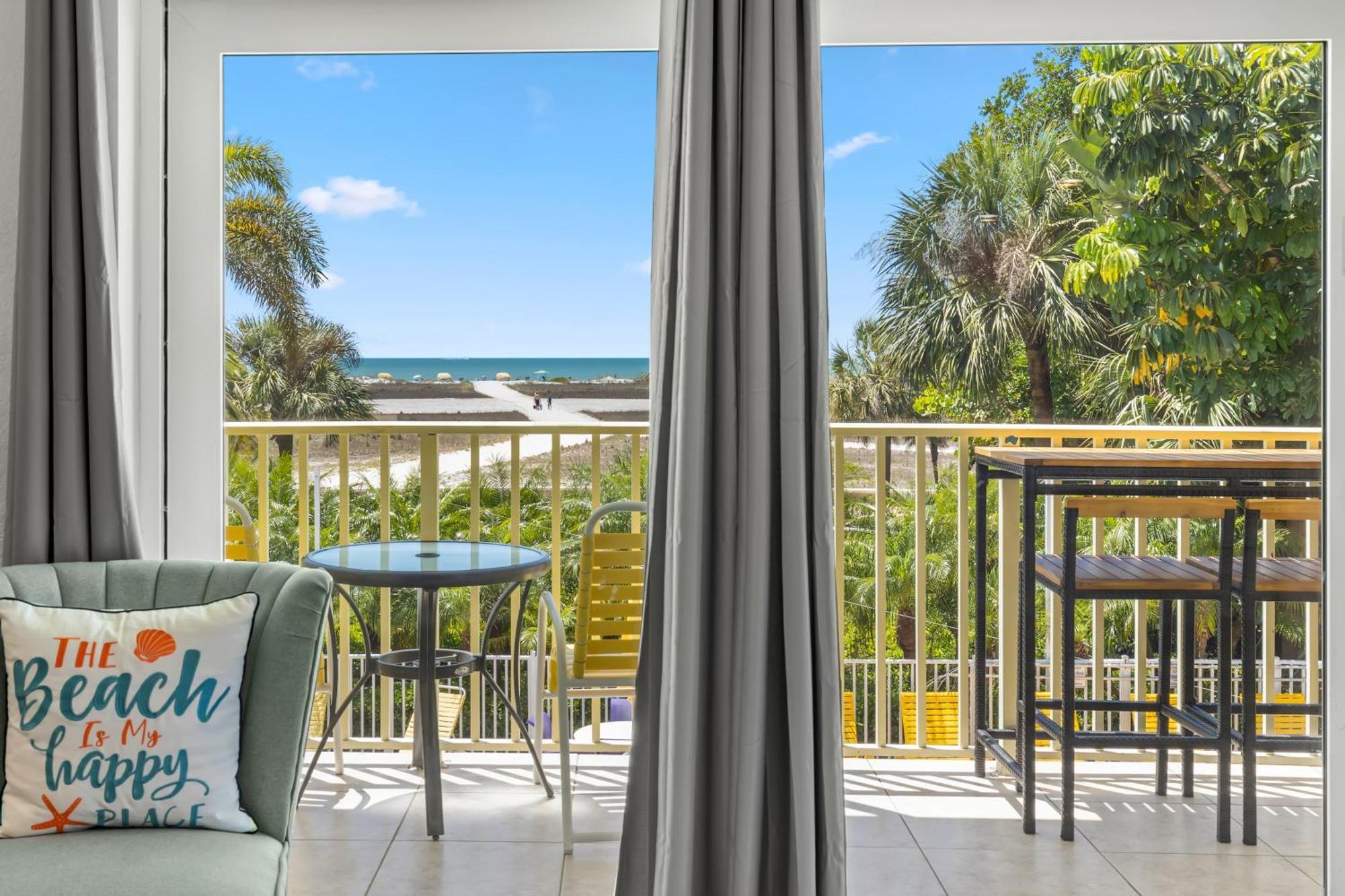South Beach Oceanfront Resort St. Pete Beach Zimmer foto